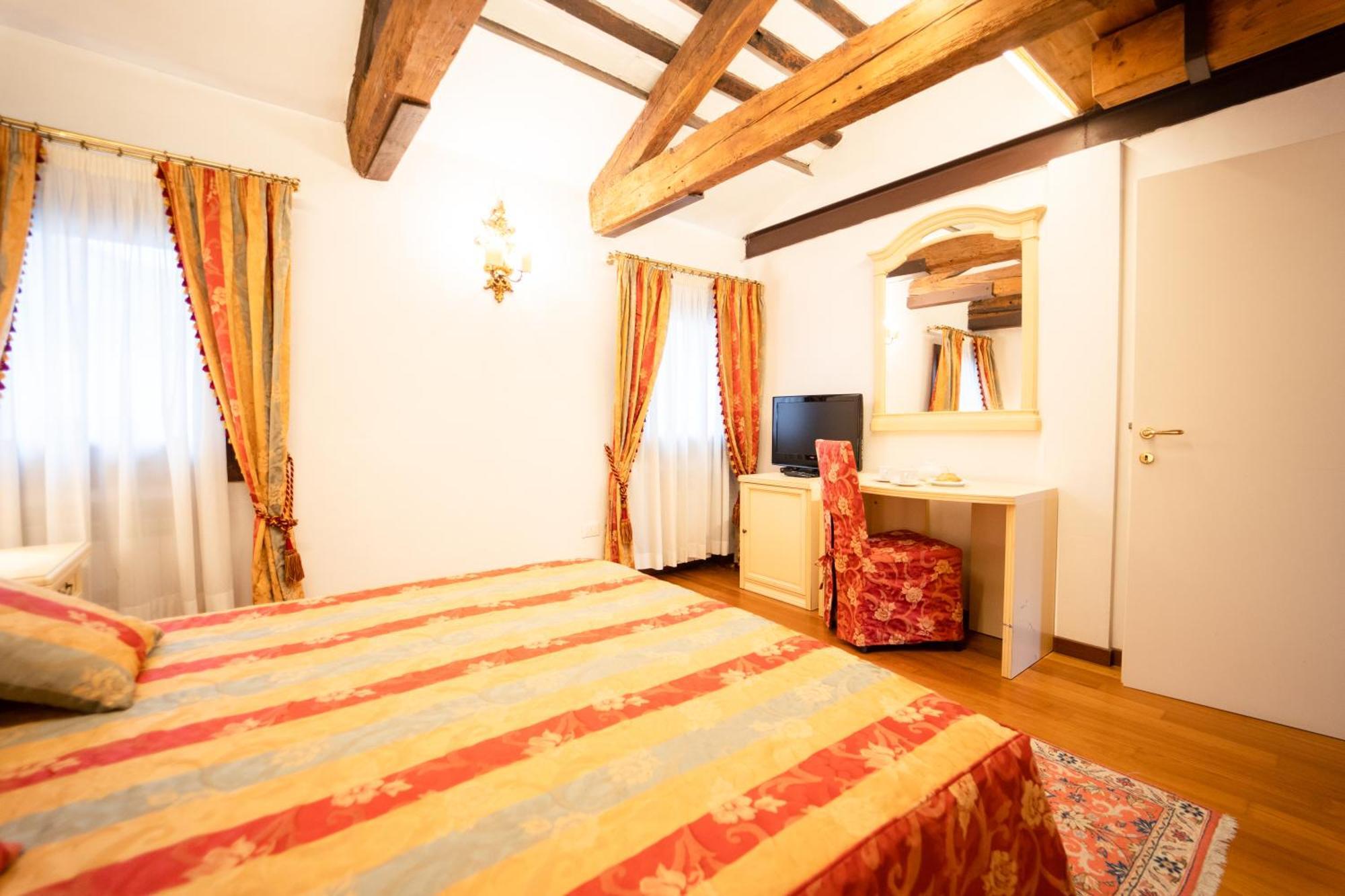 Furlani Apartments Венеция Екстериор снимка